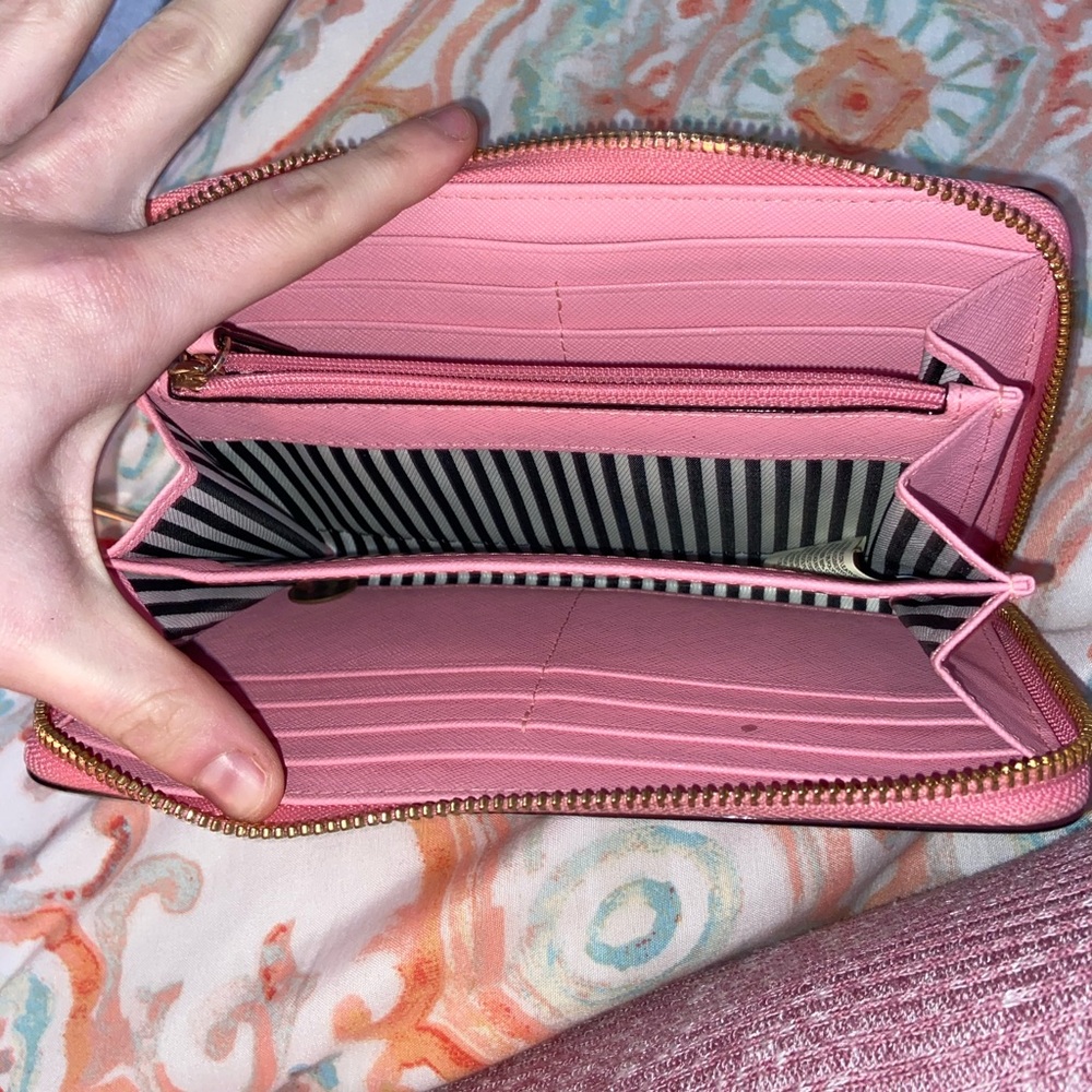 Wallet - Picture 3 of 5